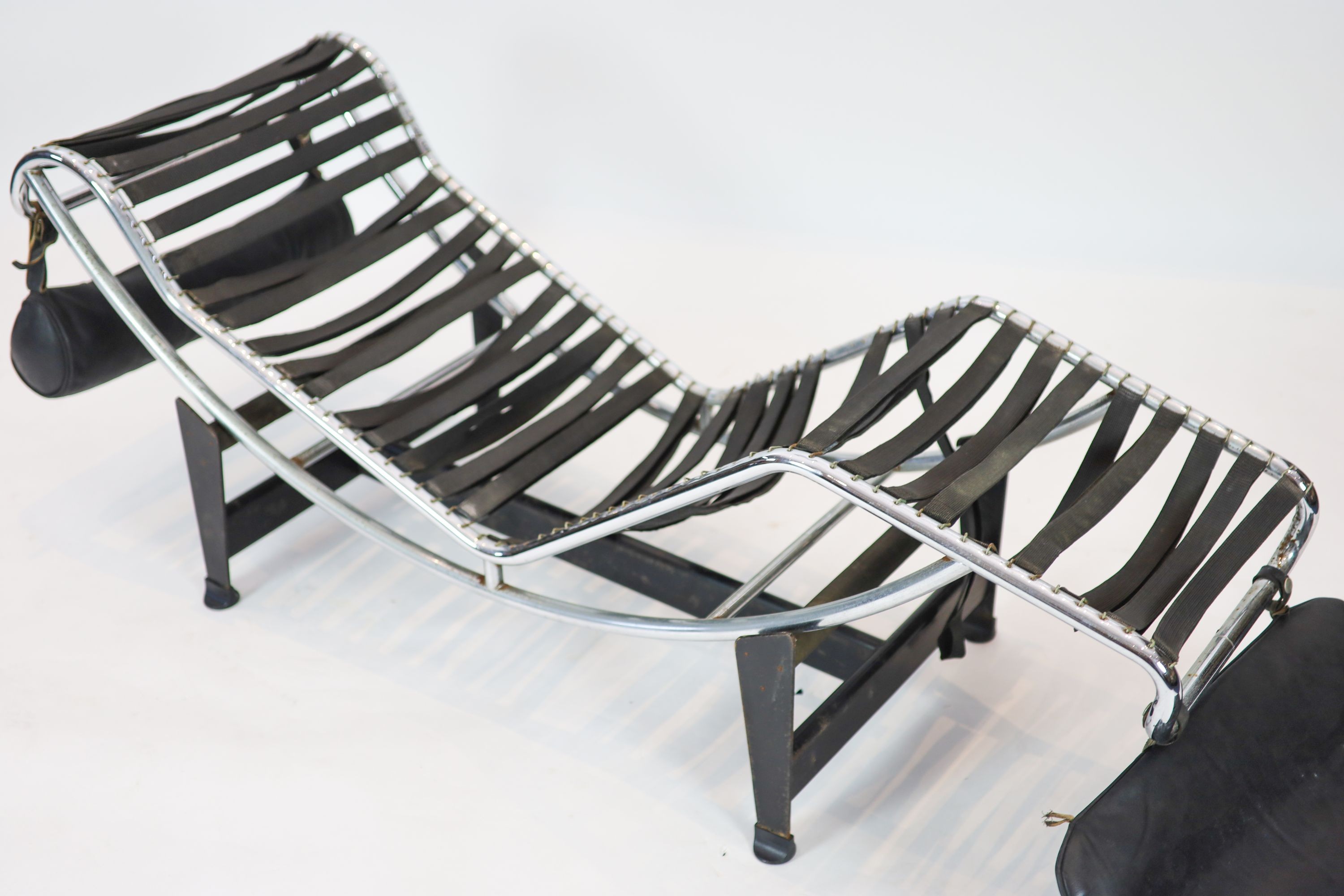 Le Corbusier (1887-1965) a chaise longue model LC4 by Cassini circa 1964. L 160 W 55 H 70 cms